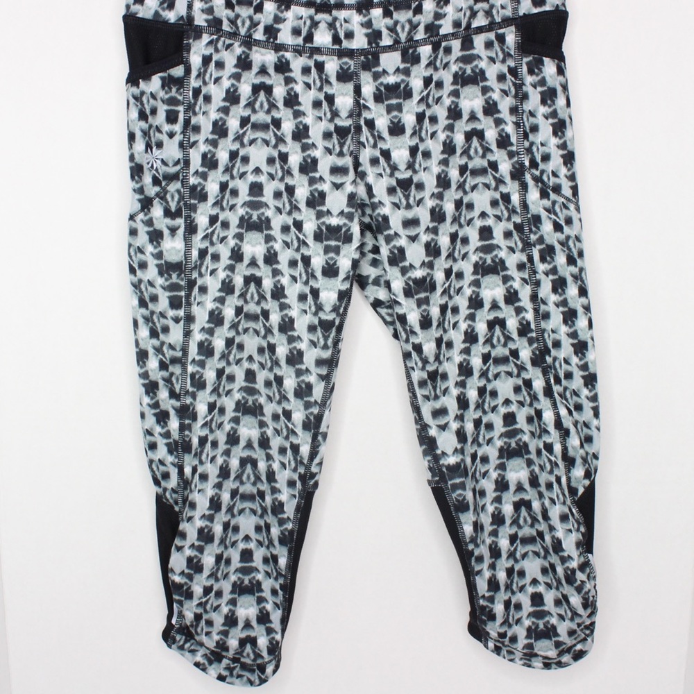 Athleta Crop leggings with back zipper size XS